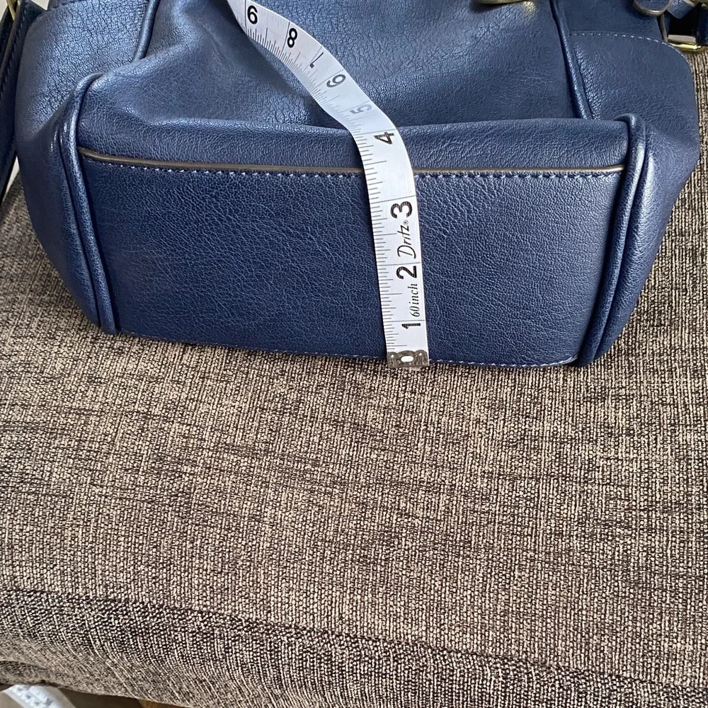 Liz Claiborne Blue Crossbody Bag with Gold Accents